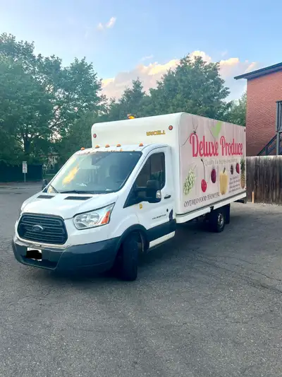 Hi selling my ford transit 250 good condition engine transmission 14-FT AC Working camera selling as...