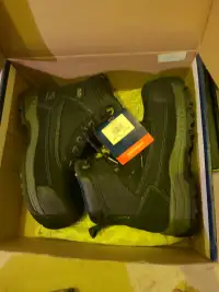Safety Shoes / Steel  toe boots, Size 9.5 and 10.5 