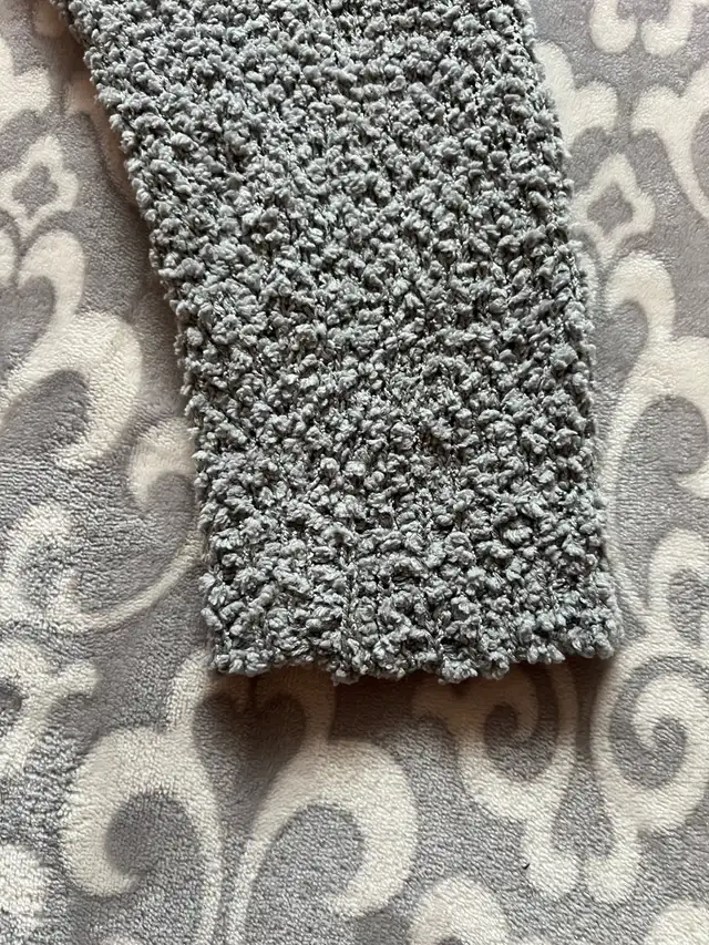 Women’s Light Grey Soft Sweater  in Women's - Tops & Outerwear in Oshawa / Durham Region - Image 5