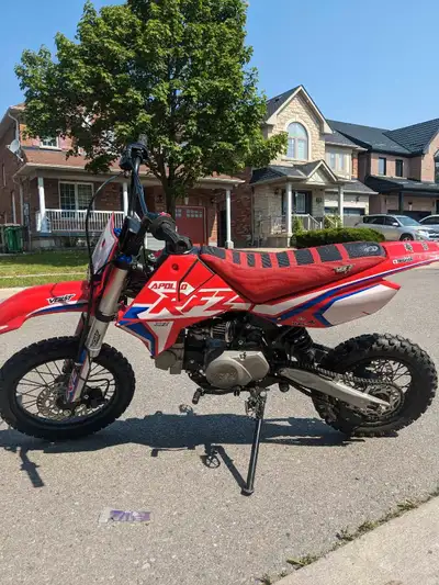 Selling my APOLLO RFZ RACING Edition – this beast is in excellent condition and ready to hit the tra...