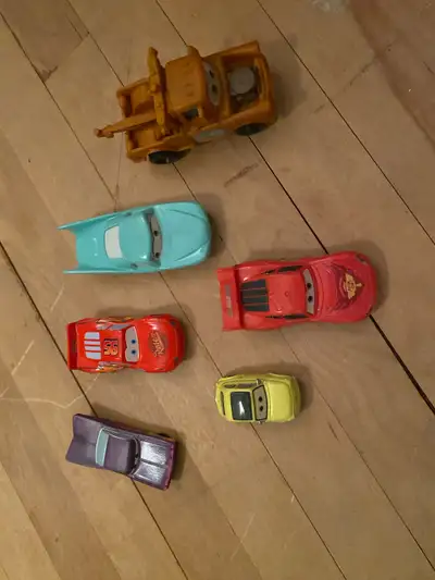 Zoom into fun with this rad collection of Disney Pixar Cars diecast cars! These pre-loved cars are r...
