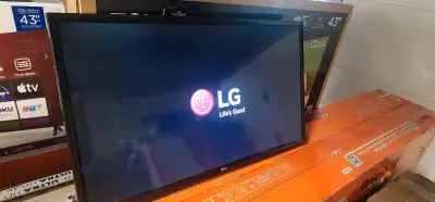 32" LG FIRE TV SMART TV.$80, View more