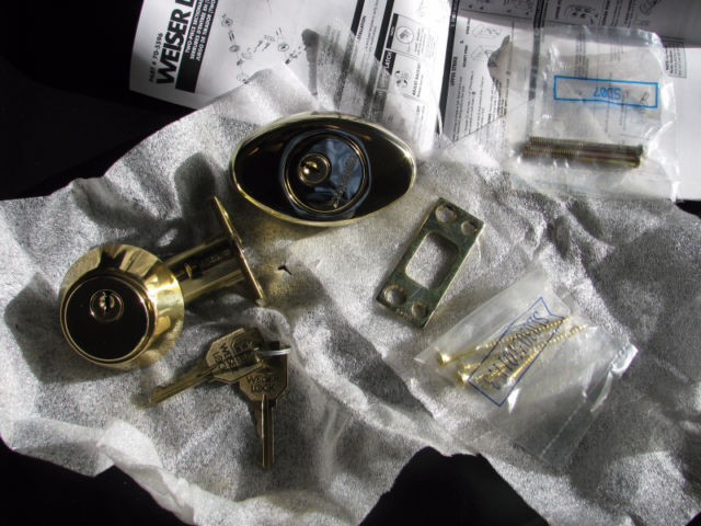 Weiser Door Lock / Prestige Series / Serrure de poignée de porte dans Autre  à Ville de Montréal - Image 4