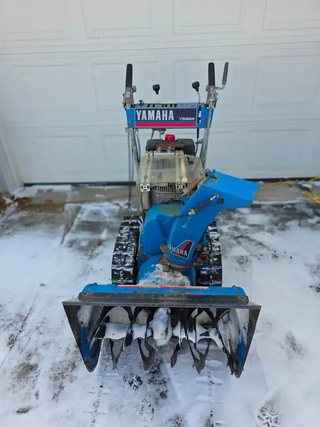 Yamaha YS624 Snowblower With Rubber Tracks Similar To The Honda in Snowblowers in Windsor Region - Image 2