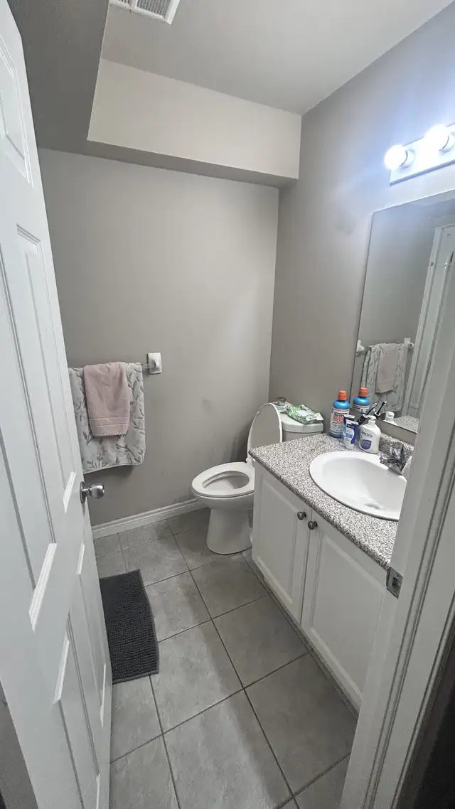 private room for rent  in Room Rentals & Roommates in Kitchener / Waterloo - Image 8
