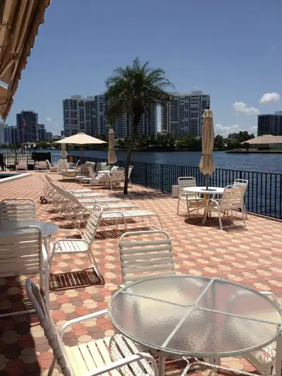 CONDO À LOUER HALLANDALE BEACH, FLORIDE, View more