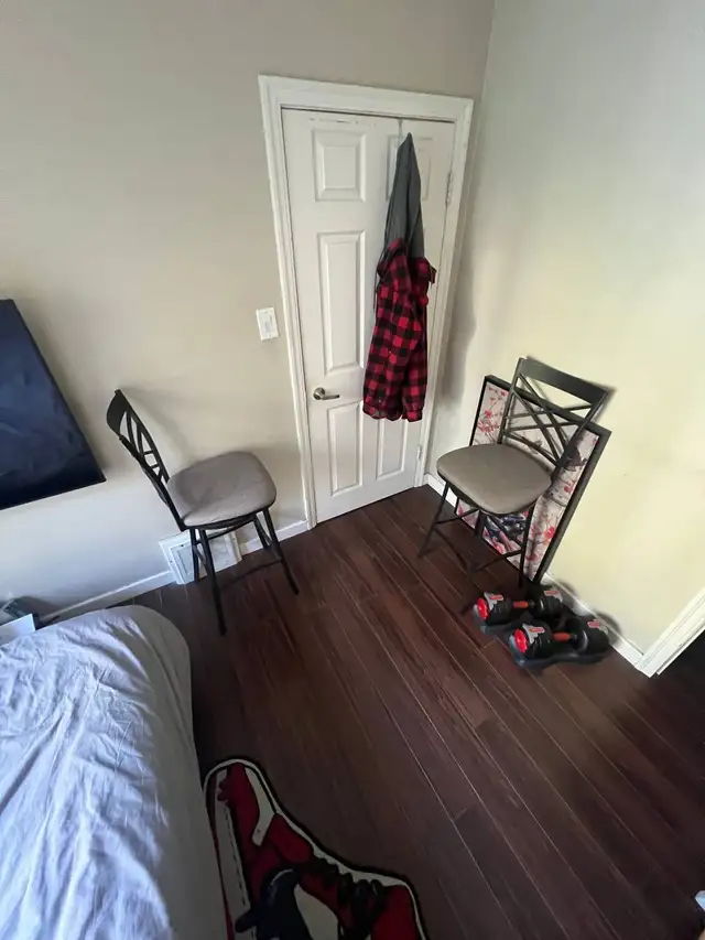 looking for a roommate in British Columbia in Canada - Image 4