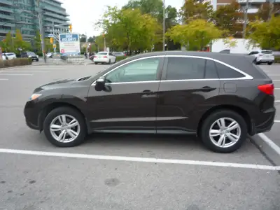 Nice Clean 3.5L V6 Acura RDX, from non-smoking household. Black leather interior, heated front seats...