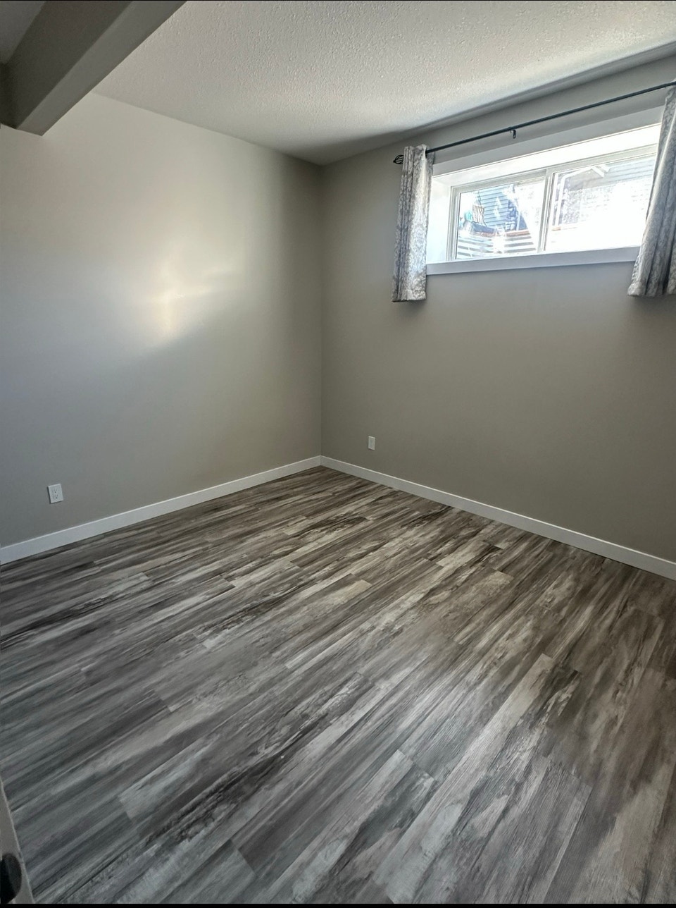 Legal one bedroom basement for rent 5
