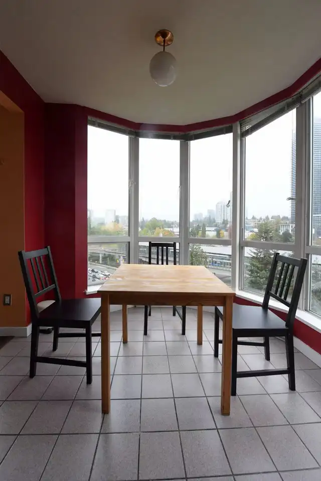 Room for Rent – High-Rise Apartment Near Lougheed Mall Skytrain
