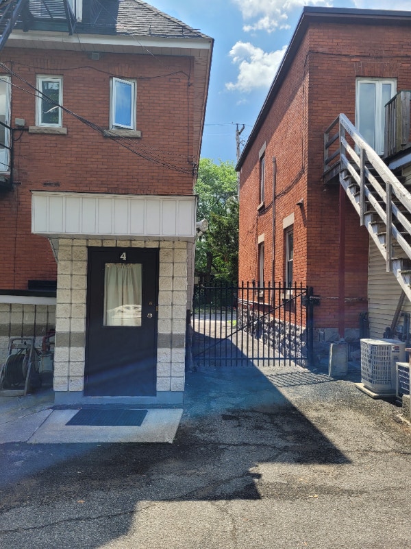 2 Bedroom Apartment For Rent Sept 1, 2023 Long Term Rentals Ottawa