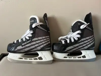 Junior hockey skates US Y13.5, View more