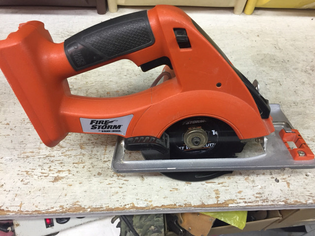 Black and Decker cordless set in Hand Tools in Markham / York Region - Image 2