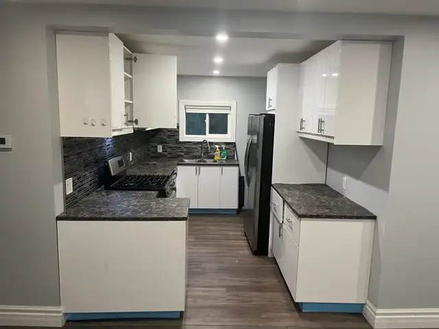 2 bedroom/1 bath w/ dishwasher and in-unit laundry 
