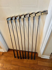 Lot de 8 bâtons de golf gaucher Circuit professional lefty irons