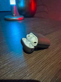 Apple AirPods gen 1