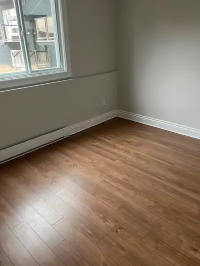 ROOM FOR RENT IN AYLMER  $740 AVAILABLE IMMEDIATELY
