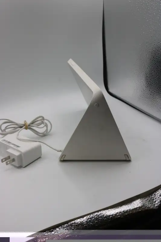 Lenovo Smart Display 10" (#1285) in Laptops in City of Halifax - Image 3