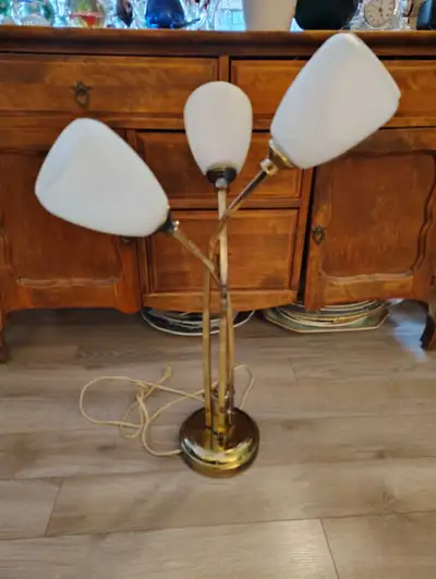Jolie lampe vintage en laiton 25$, View more