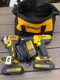Dewalt Drill Set with bag, batteries, and charger