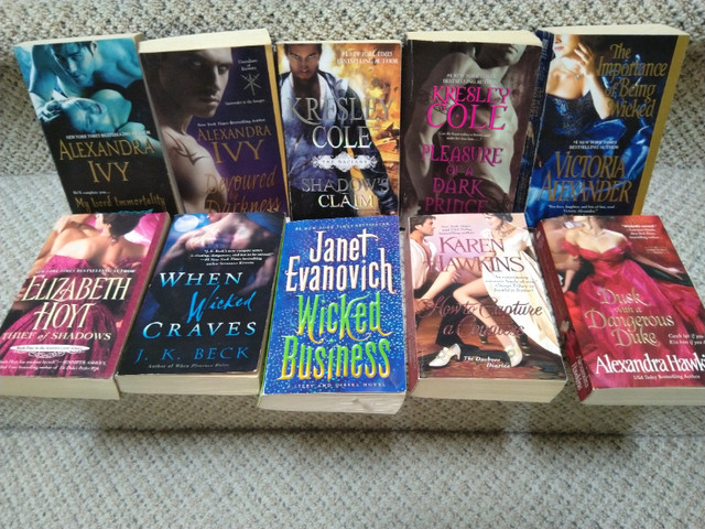 Assorted Paperbacks Romance , 10/$5 in Fiction in Oakville / Halton Region