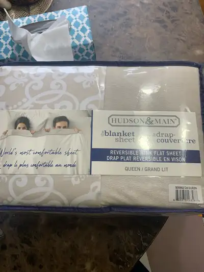 Upgrade your sleep experience with this brand-new, in-package Hudson & Main Queen size reversible mi...