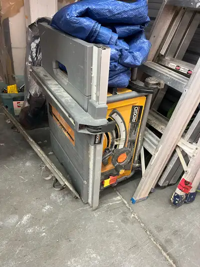 Perfect working order. Lightly used, wipe over removes the residual showing in picture. Paid $400 at...