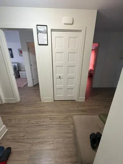 5½ à louer au 5872 rue d'Angora, Terrebonne, disponible à partir du 1er Janvier 2026 à 1790$ par moi...