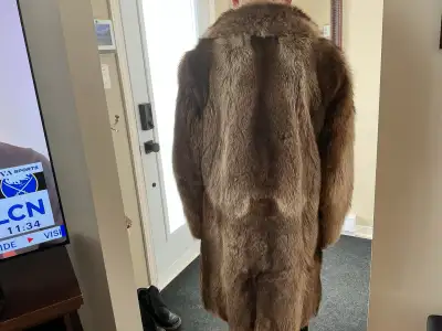 Manteau de fourrure pour homme avec chapeau assorti, View more