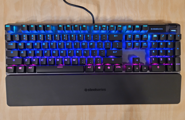 SteelSeries Apex 5 Backlit Hybrid Mechanical Gaming Keyboard in Mice, Keyboards & Webcams in Mississauga / Peel Region - Image 9