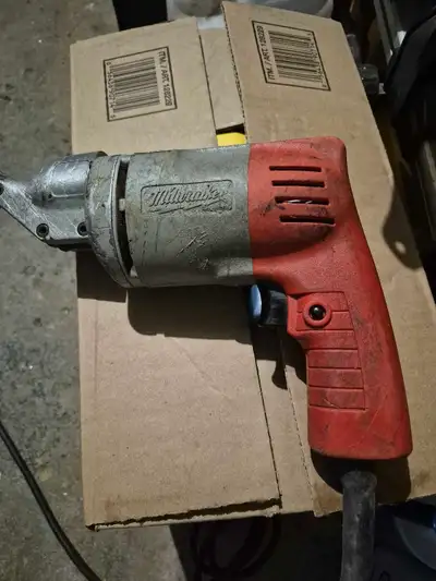 Electric metal shear Milwaukee, View more