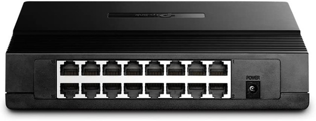 TP-Link 10/100Mbps 16-Port 13-inch Desktop/ Rackmountable Switch dans Réseaux  à Ville de Montréal - Image 2