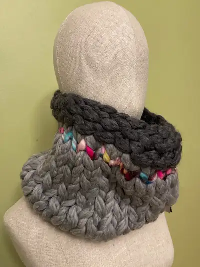 Brand new with tags, never worn chunky knit neck warmer / collar . Multi colored details but mostly...