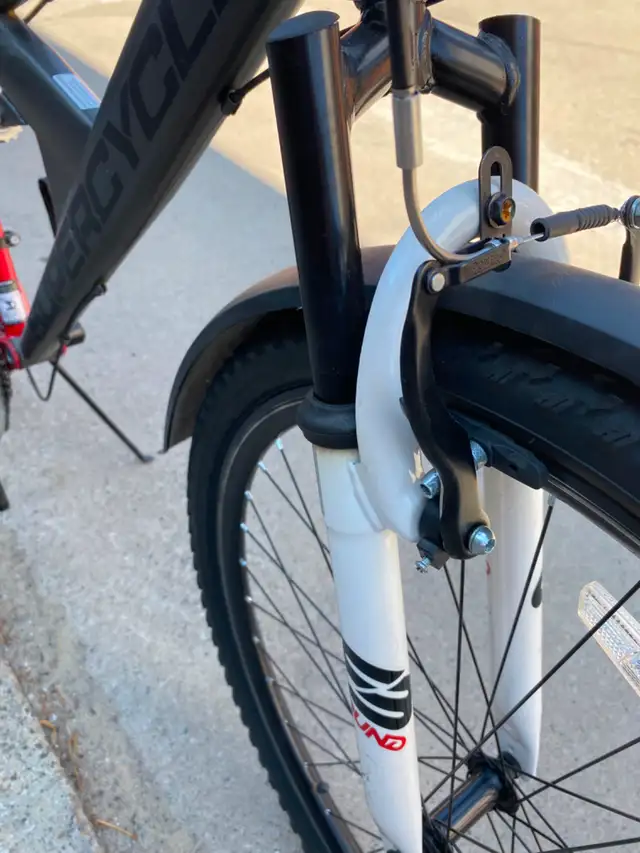 Excellent Bike in Mountain in City of Toronto - Image 8
