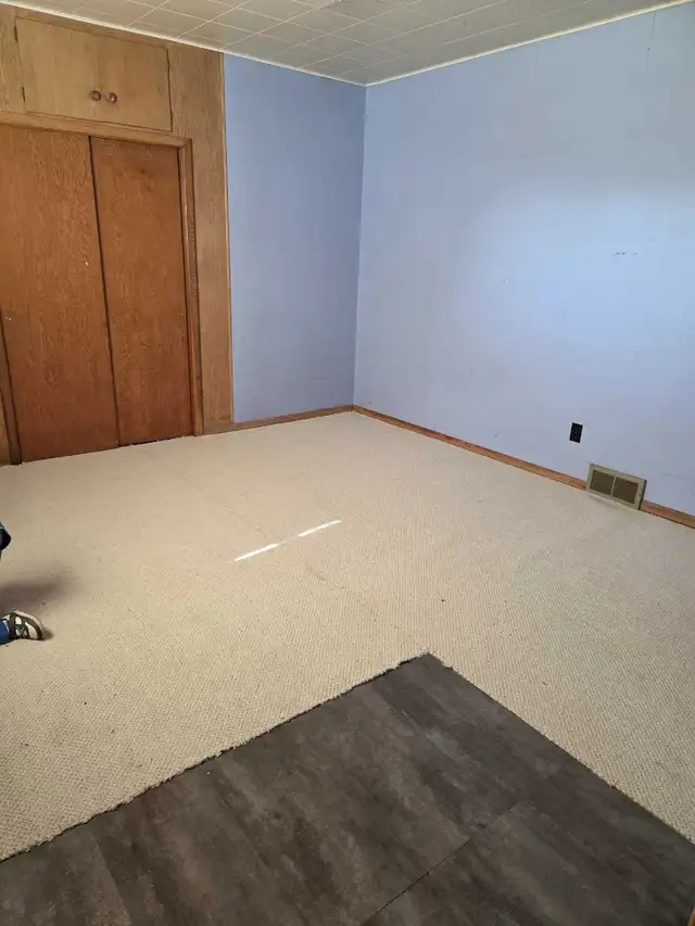 Restaurant & home for Sale in Commercial & Office Space for Sale in Saskatoon - Image 11