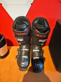 Men's Ski Boots 9.5