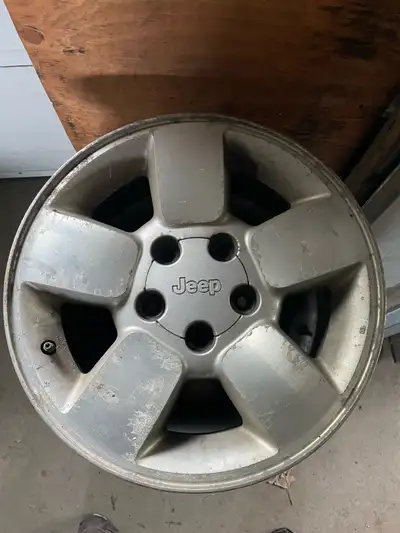 Espaceur de roue 1 1/2 pouces et Mag 17’’ Bolt pattern 5x127mm