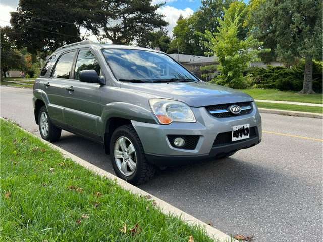 Kia Sportage in Cars & Trucks in Markham / York Region - Image 2