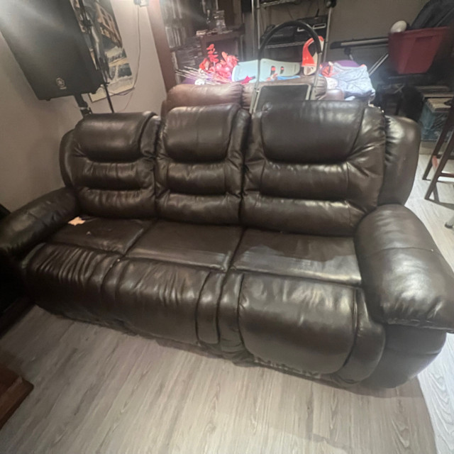 FREE - Used laminated leather 3 seat recliner in Chairs & Recliners in Mississauga / Peel Region