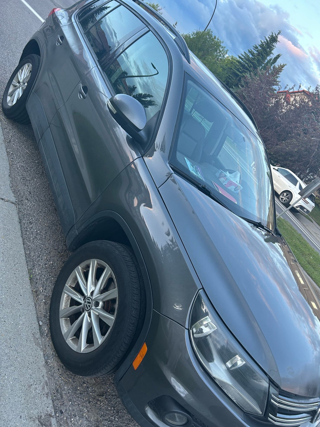 2012 Volkswagen Tiguan TSI in Cars & Trucks in Calgary - Image 3