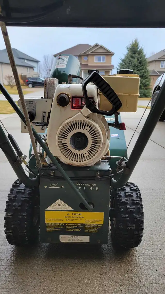 Snowblower  in Snowblowers in Kitchener / Waterloo - Image 6