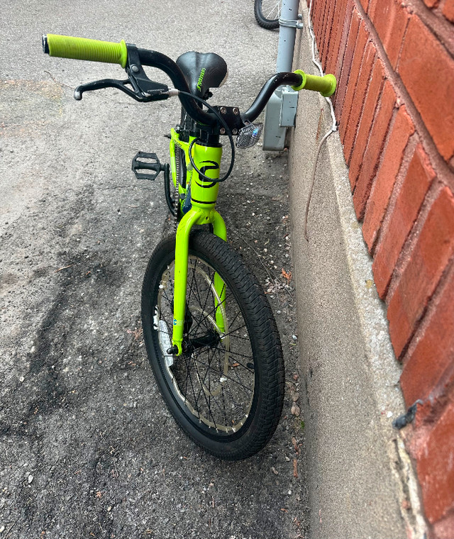 Cannondale Trail 20" Kid's Bike Bright Green dans Enfants  à Ville de Montréal - Image 2