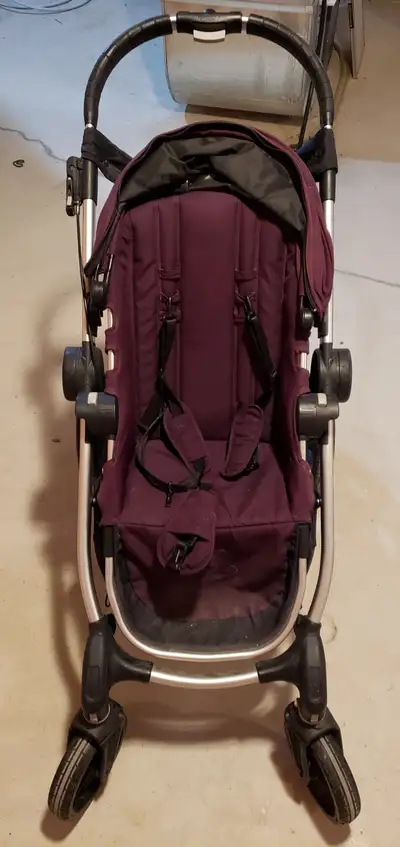 comes with 2nd seat mounting brackets, Car Seat Adaptor , Child snack Tray (Black), Liquid Holster,...