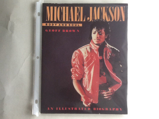 Michael Jackson magazine and book collection in Magazines in City of Toronto - Image 2