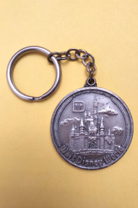 Vintage Walt Disney World Keychain Main Street USA