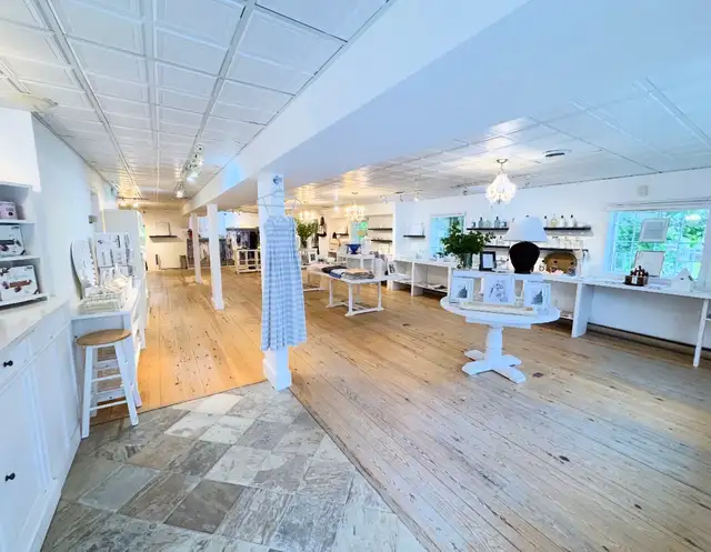 Commercial building leasing opportunity in Commercial & Office Space for Rent in Muskoka - Image 4