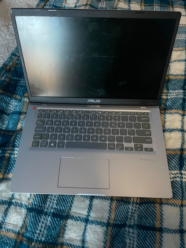 Asus 2020 laptop (x415JA) - for parts in Laptops in Ottawa