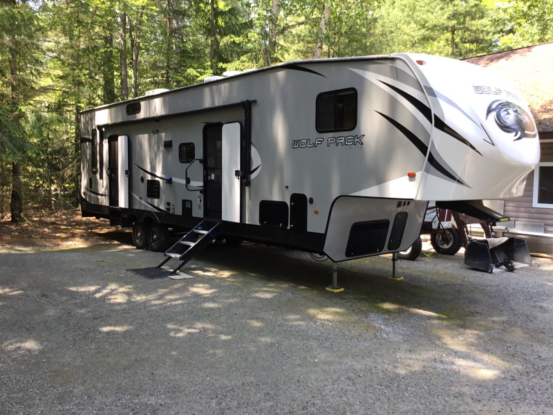 20185th wheel Toy Hauler295 Pack13 RVs & Motorhomes Renfrew Kijiji