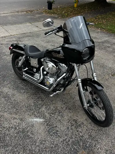 2000 Harley Davidson Dyna twin cam. Bike is in good over all shape . It has a few dings on the tank...