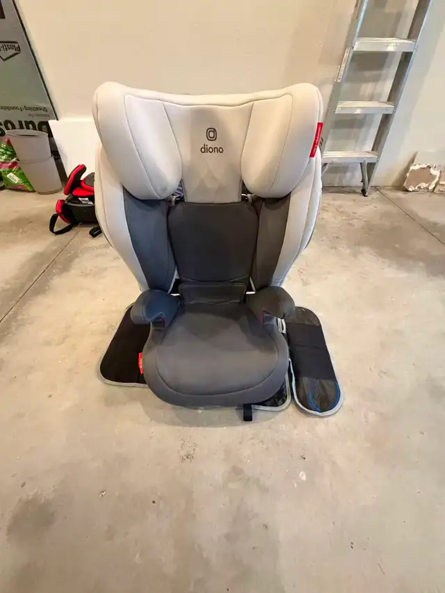 Baby / Kids Car Seats & Compact Stroller – Excellent Condition in Strollers, Carriers & Car Seats in Markham / York Region - Image 8